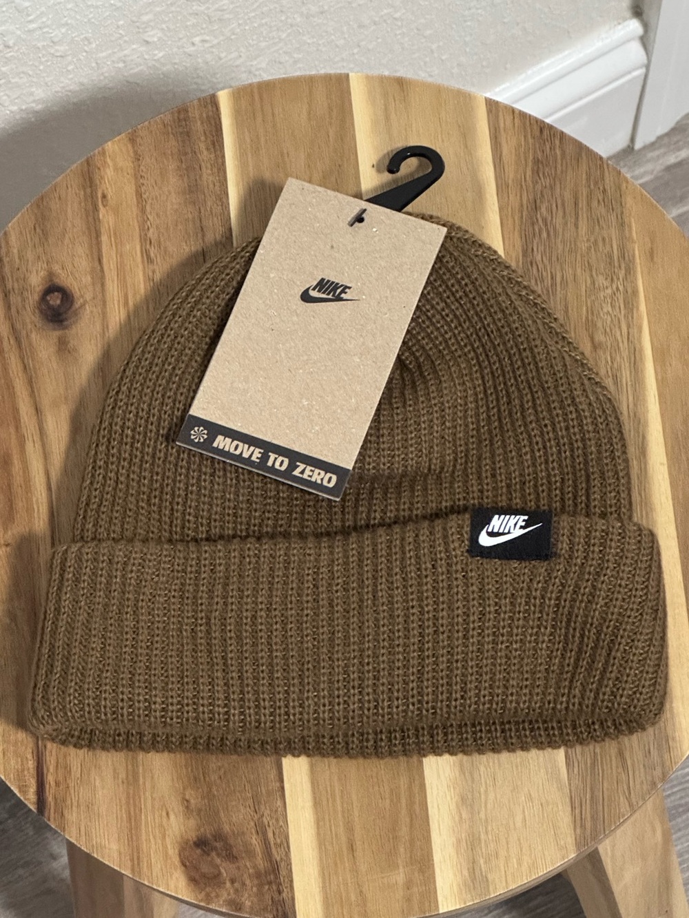 Nike Terra Futura365 Short Cuff Beanie Hat NWT Brown - Picture 9 of 12